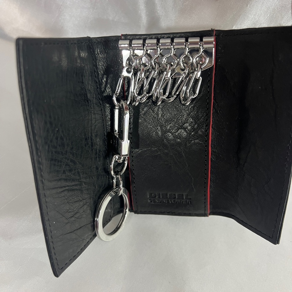 NWT Diesel Men's Raised up Keycase P-Wallet and Key Holder, Black